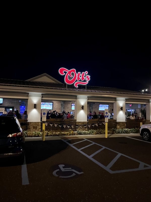 Ott's Bar & Grill